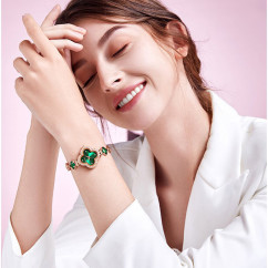 Fashion Quartz Classic Luxury Ladies Watch Bracelet Wristwatch for Women Shiny Imitation Diamond Femmes Watch